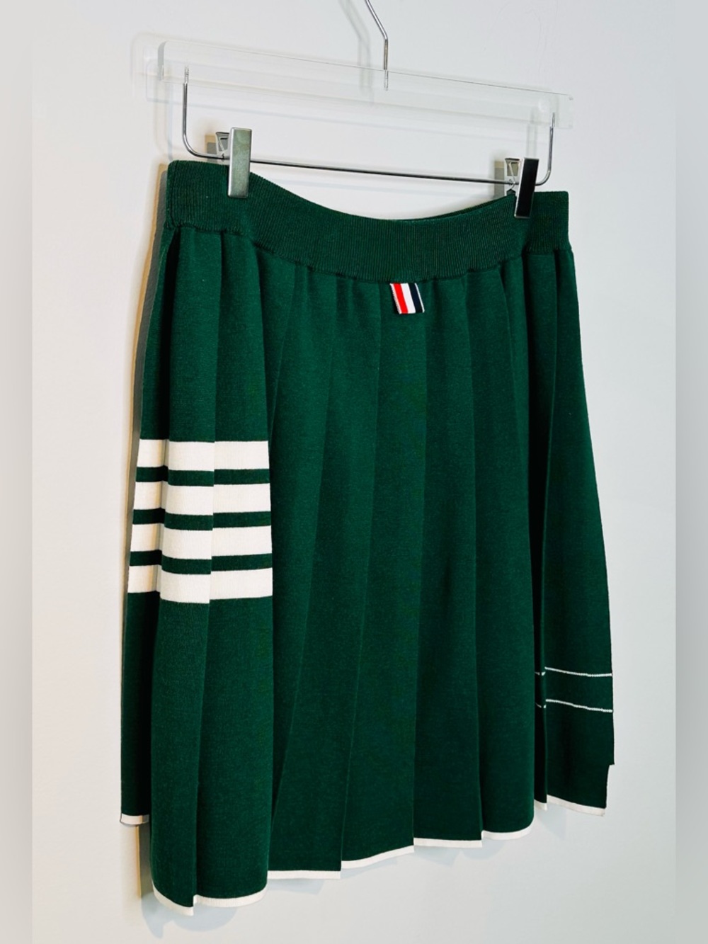 Thom Browne Green Wool Pleated Mini Skirt With 4-Bar Dog Hector Motifs - Picture 8 of 16